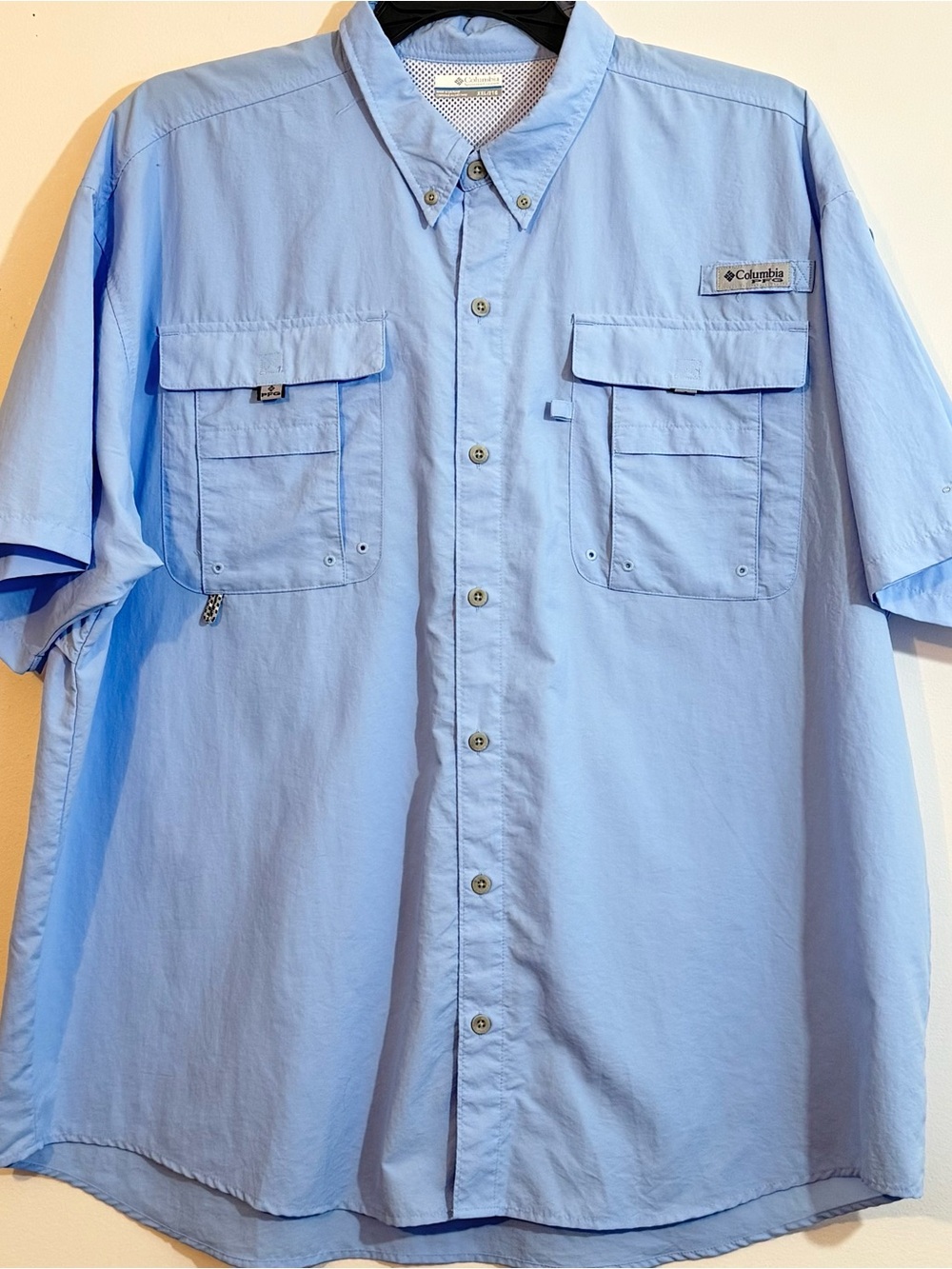 Columbia Sky Blue Short Sleeve Button-Down Fishing Shirt